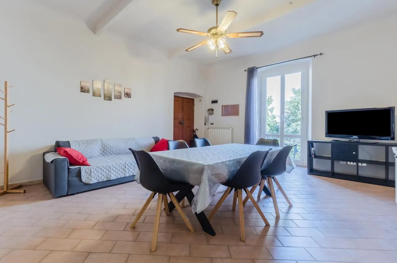Porto Mirabello & Central Station Comfy Apt X5! La Spezia