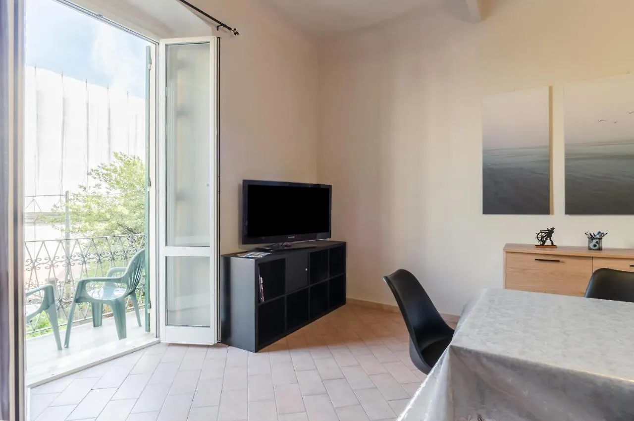 Apartment Porto Mirabello & Central Station Comfy Apt X5! La Spezia