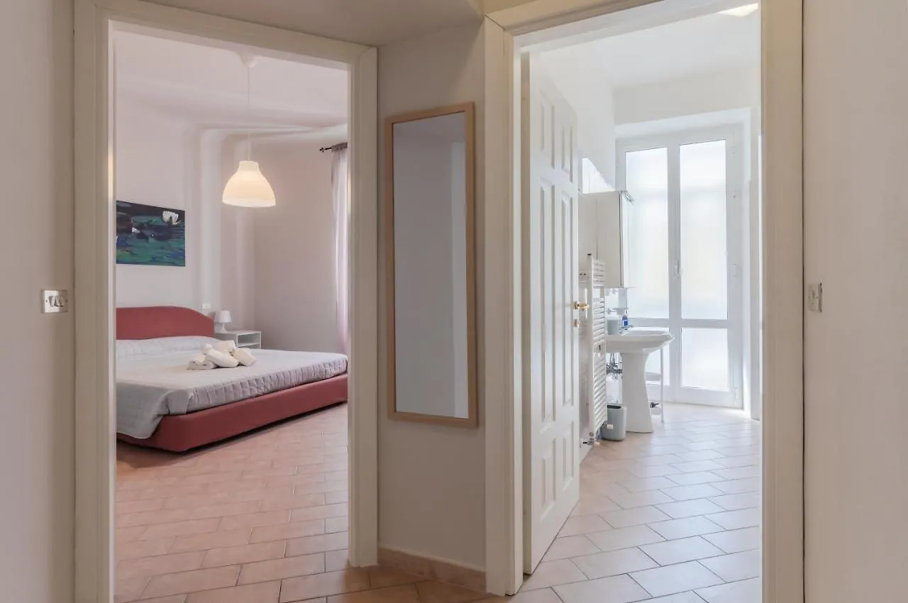 Porto Mirabello & Central Station Comfy Apt X5! La Spezia